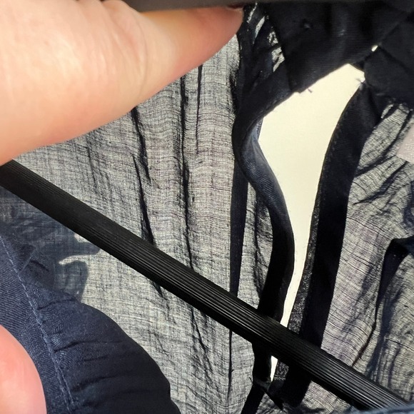 Frame Denim Sheer Ramie Eyelet Navy Blue Flutter Sleeve Boho Mock Neck Top - Picture 9 of 9